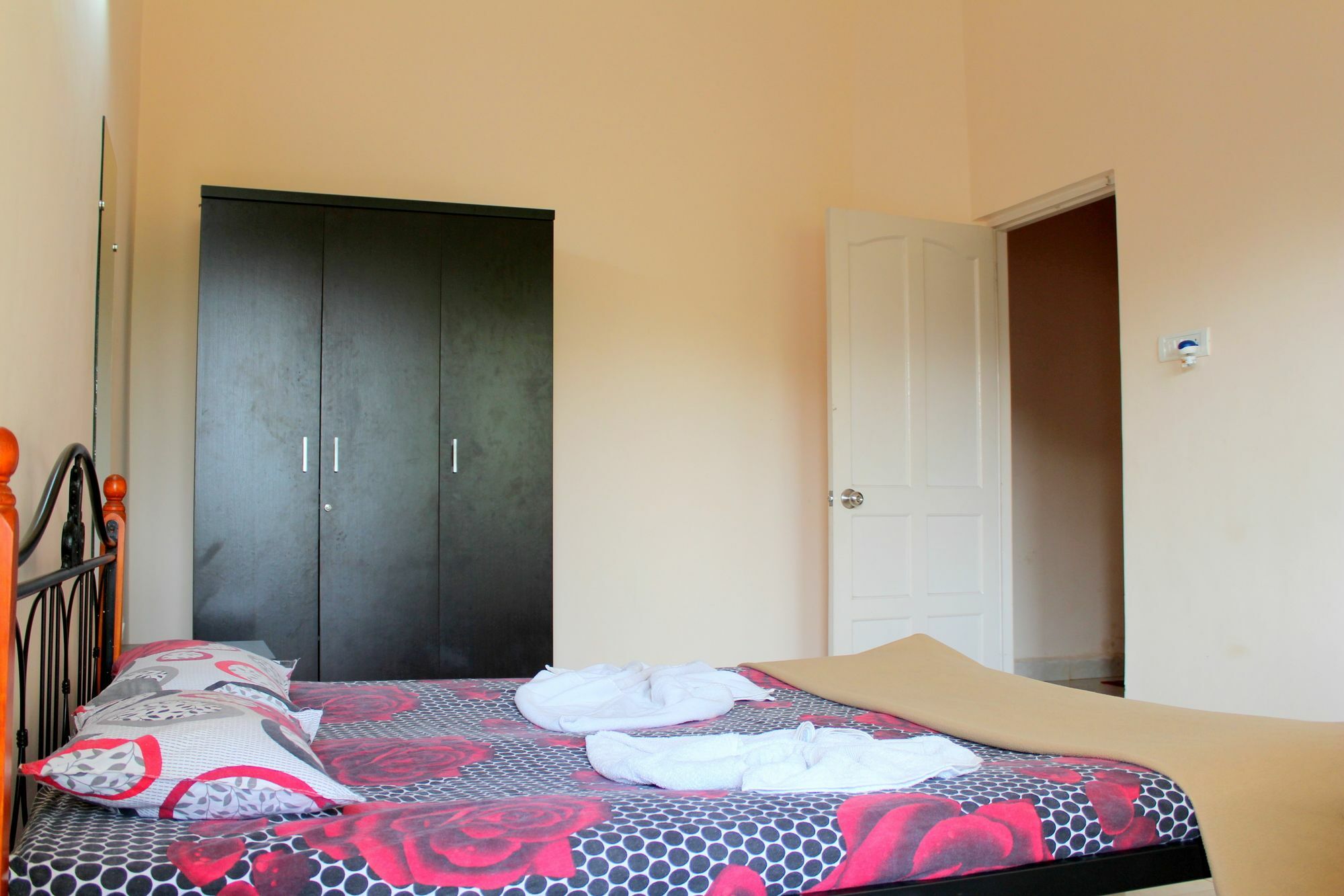 Castelinho'S Home Away From Home アンジュナ エクステリア 写真